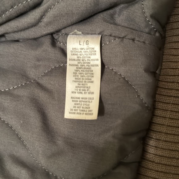 This is a rear find. I I don’t think this jacket is made any longer. - Picture 5 of 6